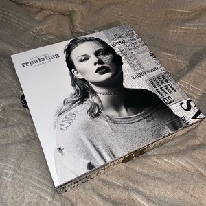 Taylor swift reputation vip box!!!